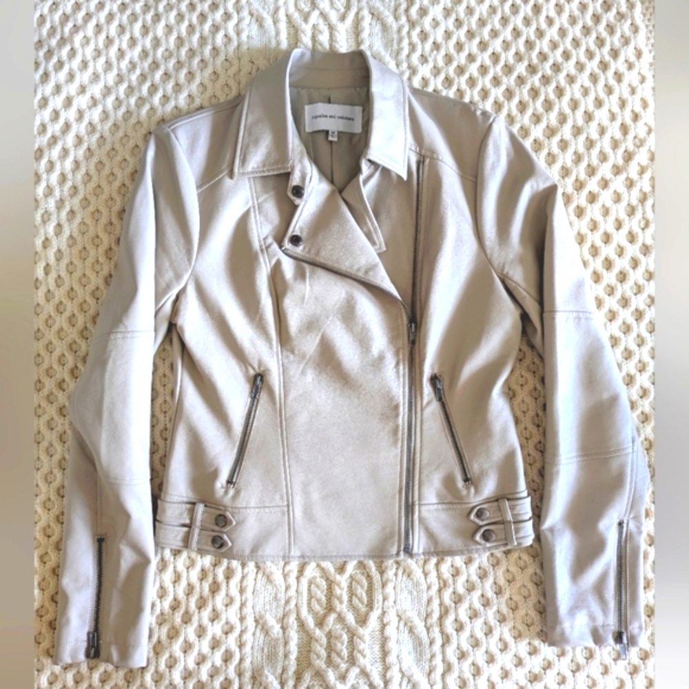 *CUPCAKES and CASHMERE* Vegan Leather MOTO Jacket, Beige "Latte", Sz Medium EUC!